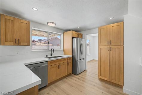 3305 Irv Marcus Drive Las Vegas NV 89108