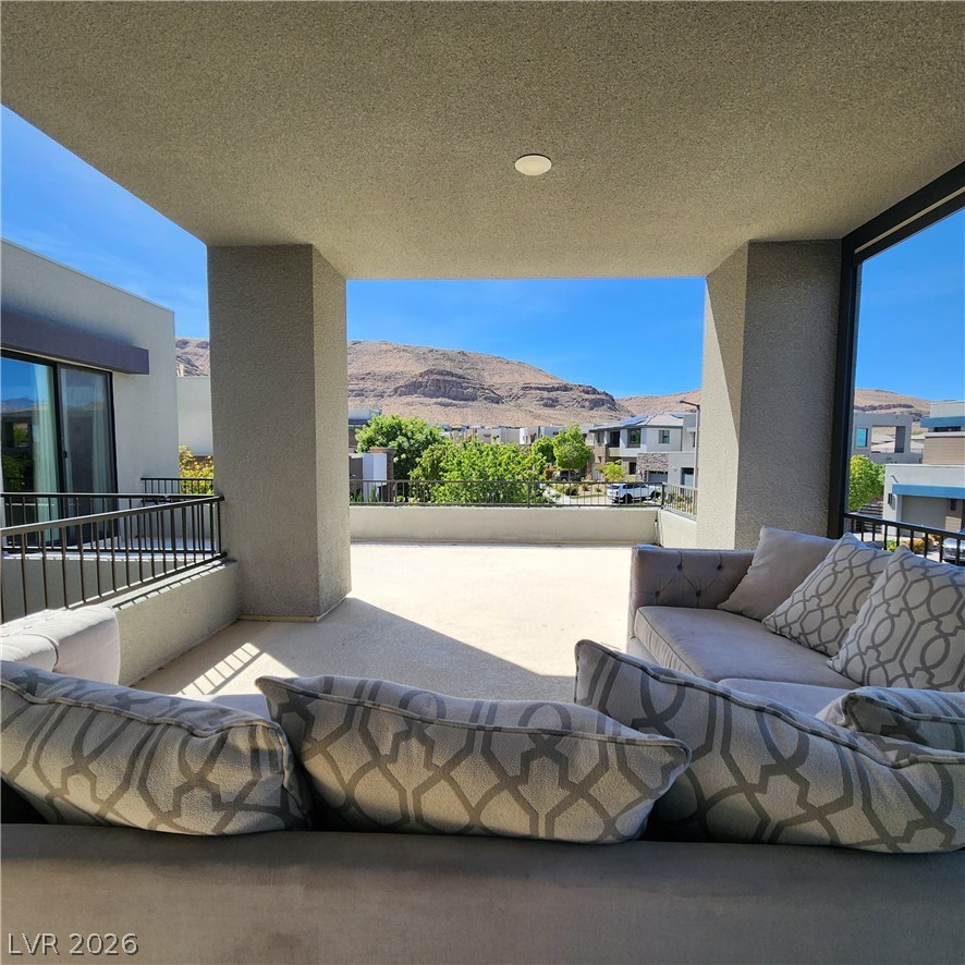 6135 Amber View Street Las Vegas NV 89135