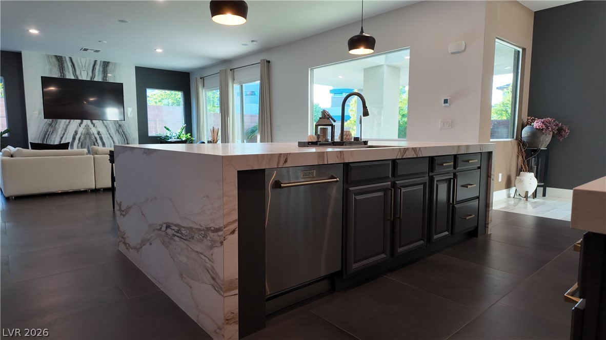6135 Amber View Street Las Vegas NV 89135