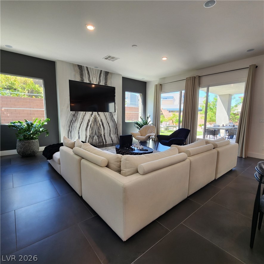 6135 Amber View Street Las Vegas NV 89135