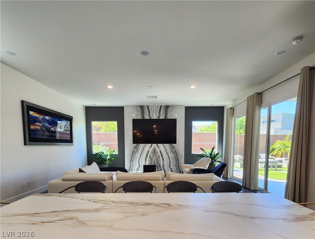 6135 Amber View Street Las Vegas NV 89135