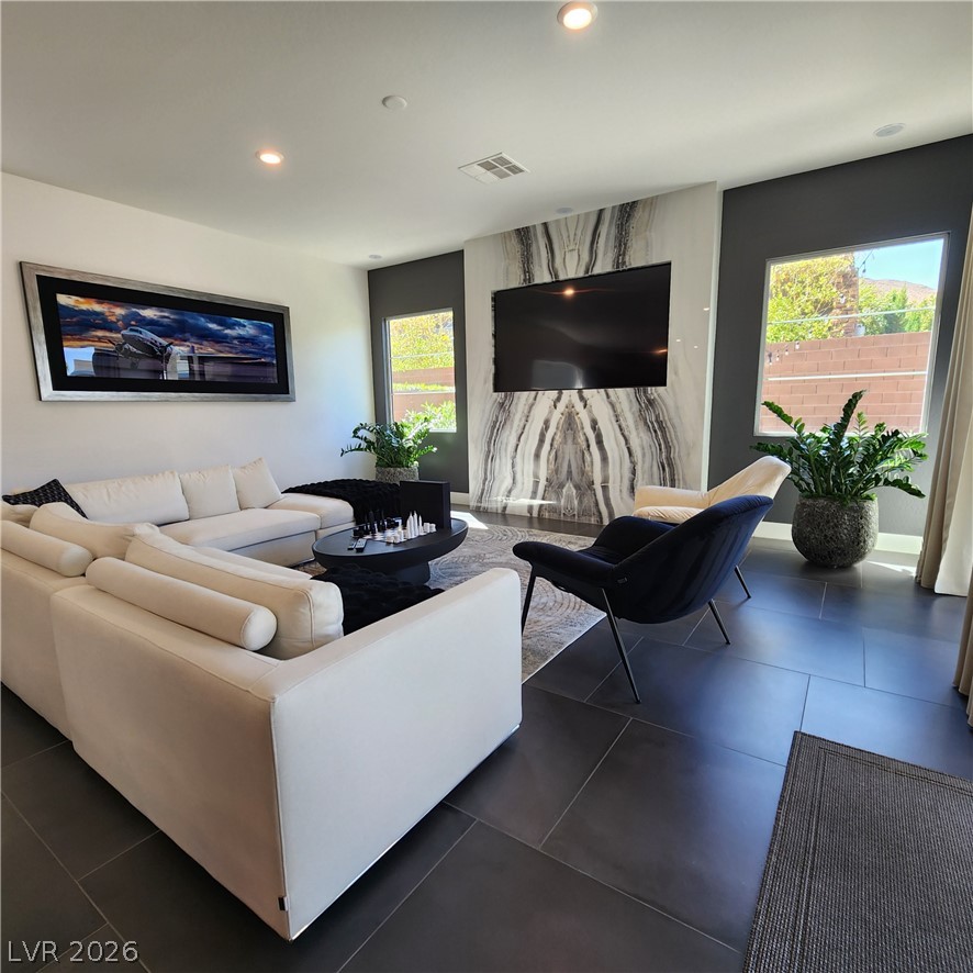6135 Amber View Street Las Vegas NV 89135