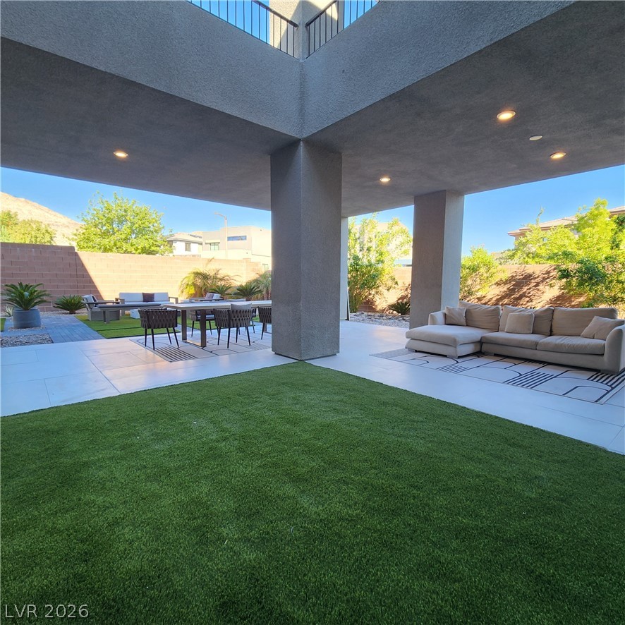 6135 Amber View Street Las Vegas NV 89135