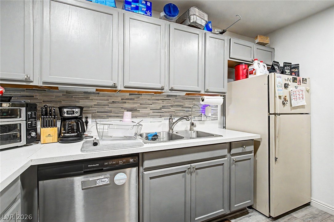 5107 Village Drive Las Vegas NV 89142