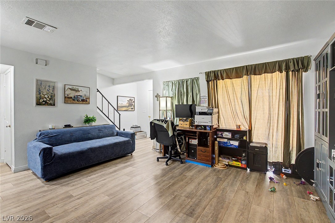 5107 Village Drive Las Vegas NV 89142