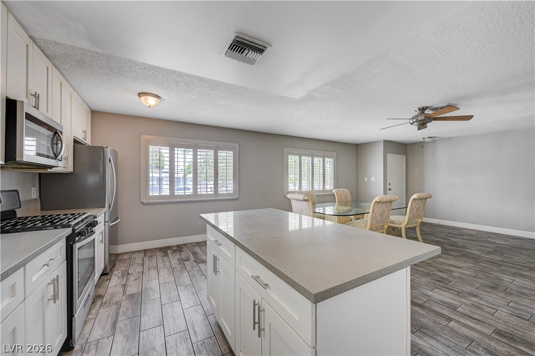 6261 Newville Avenue Las Vegas NV 89103