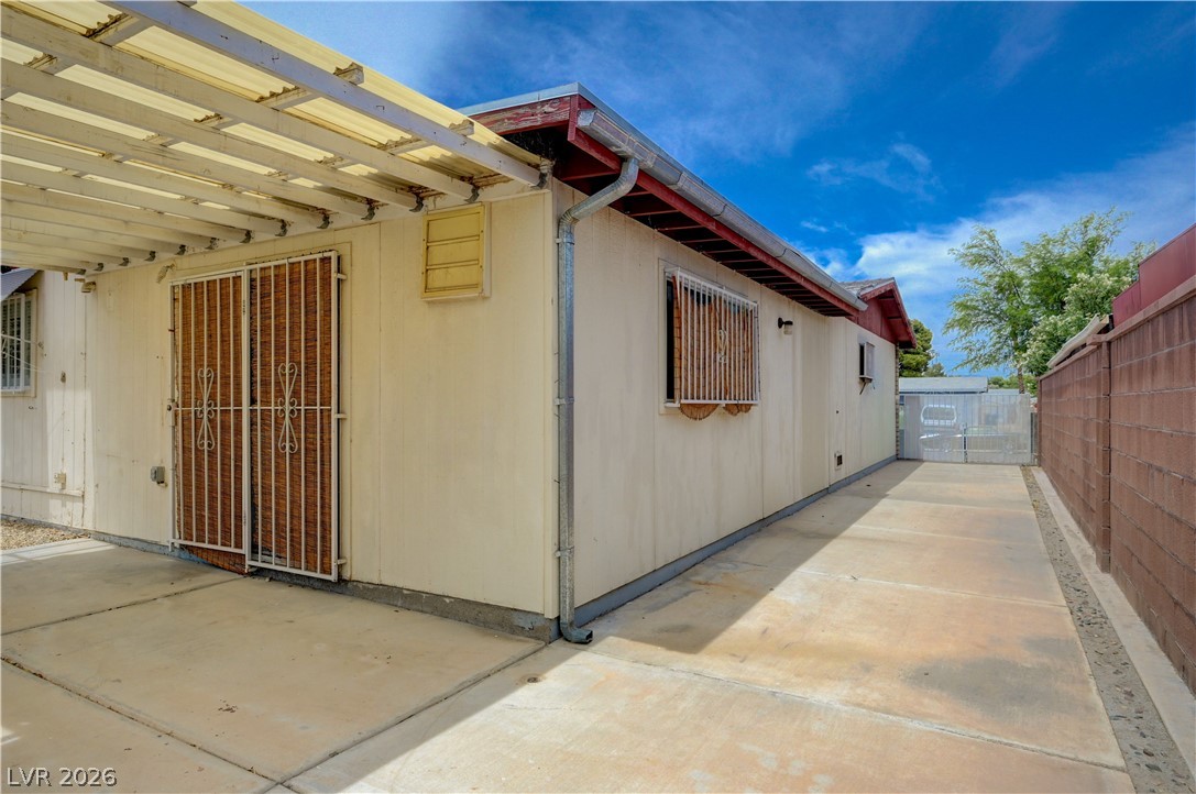 6261 Newville Avenue Las Vegas NV 89103