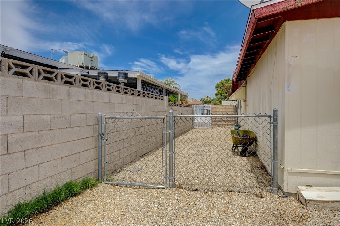 6261 Newville Avenue Las Vegas NV 89103