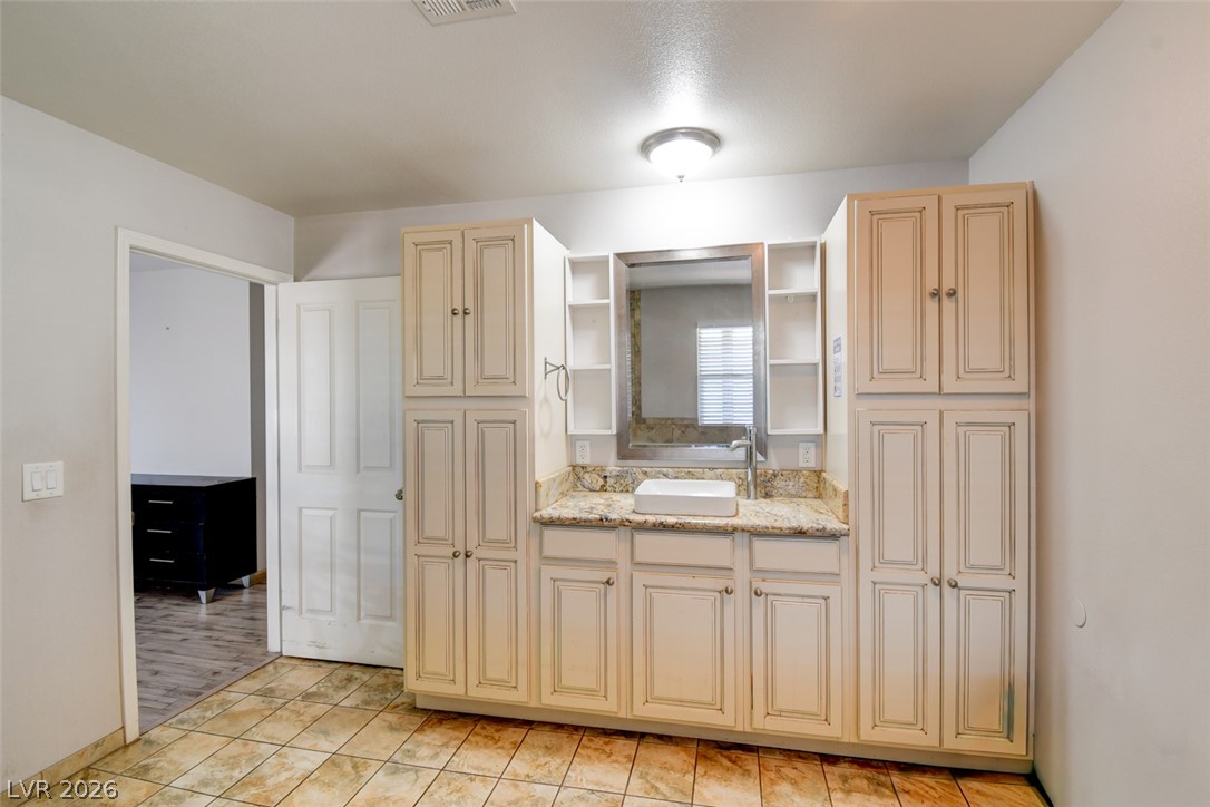 603 Palmhurst Drive Las Vegas NV 89145