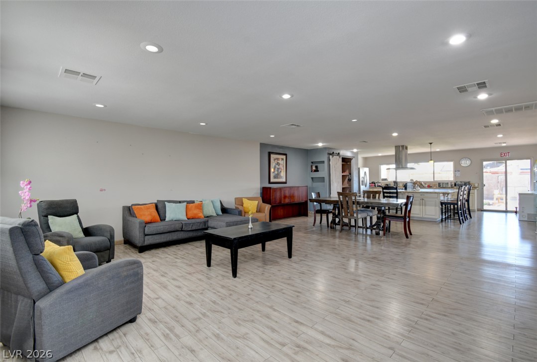 603 Palmhurst Drive Las Vegas NV 89145