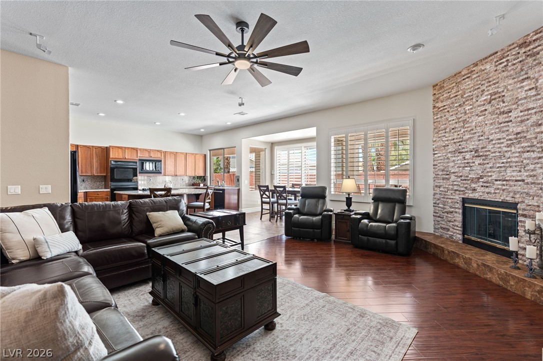 212 Cliff Valley Drive Las Vegas NV 89148