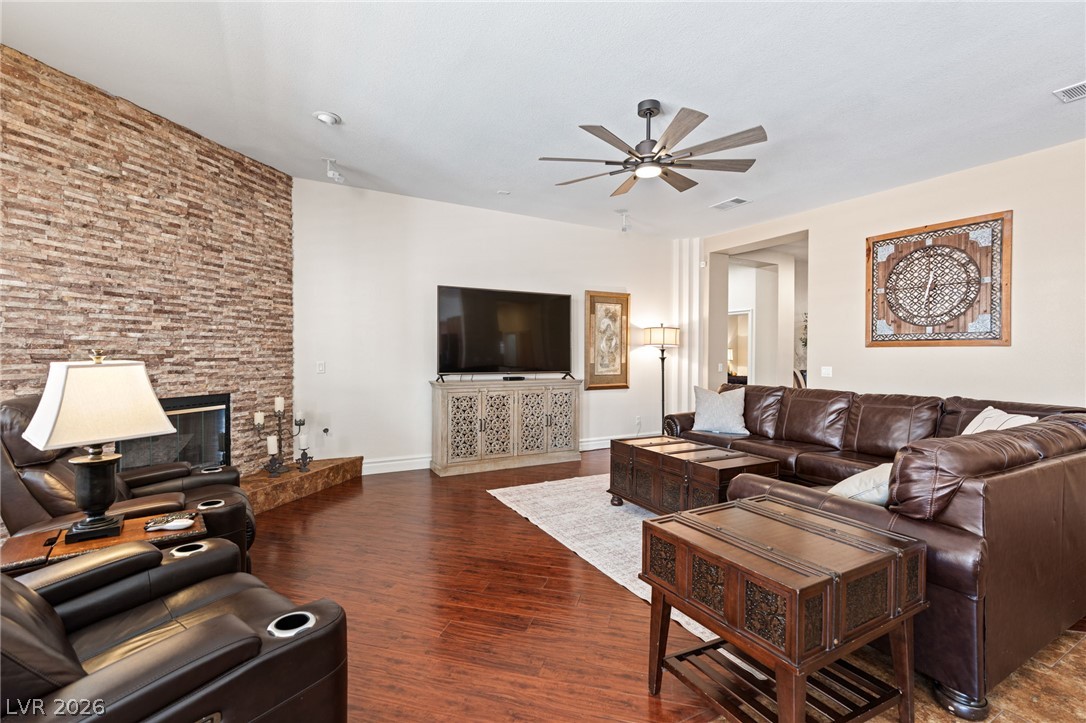 212 Cliff Valley Drive Las Vegas NV 89148