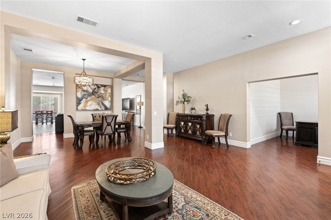 212 Cliff Valley Drive Las Vegas NV 89148
