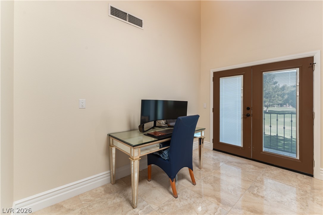 2845 Queens Courtyard Drive Las Vegas NV 89109