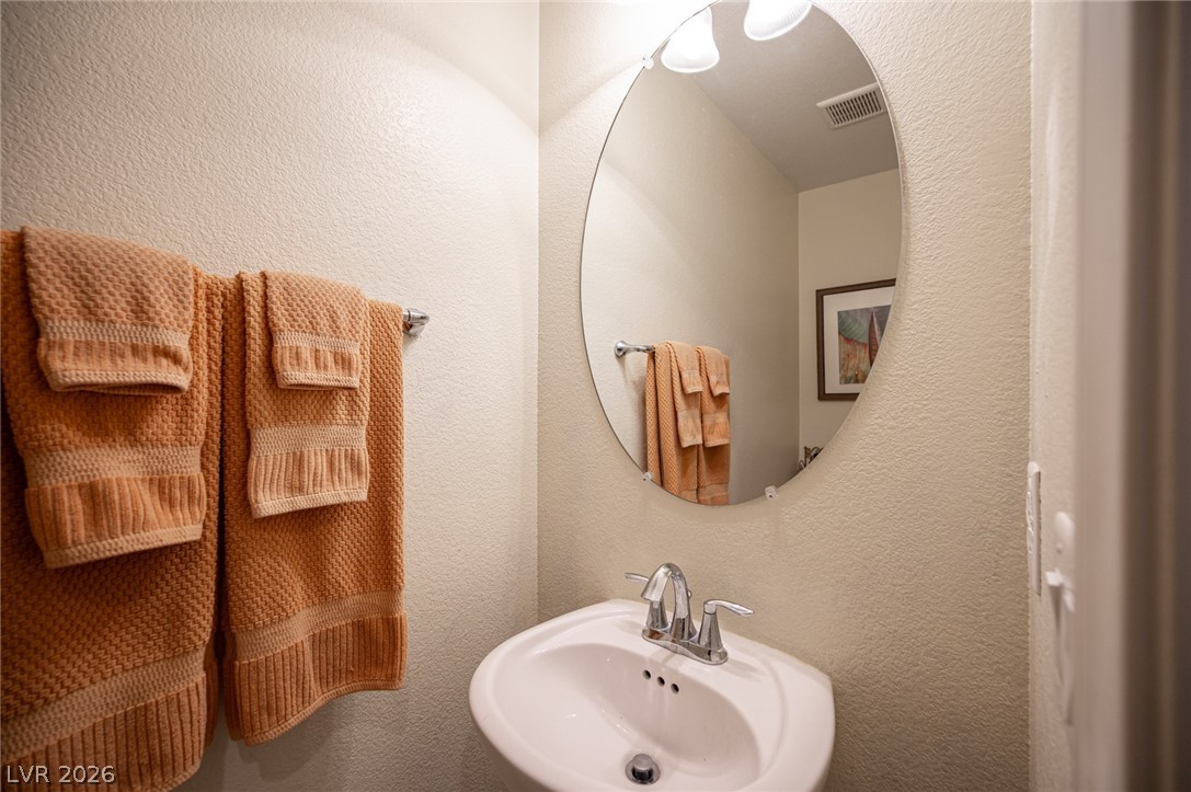 8614 Tara Hill Avenue Las Vegas NV 89148