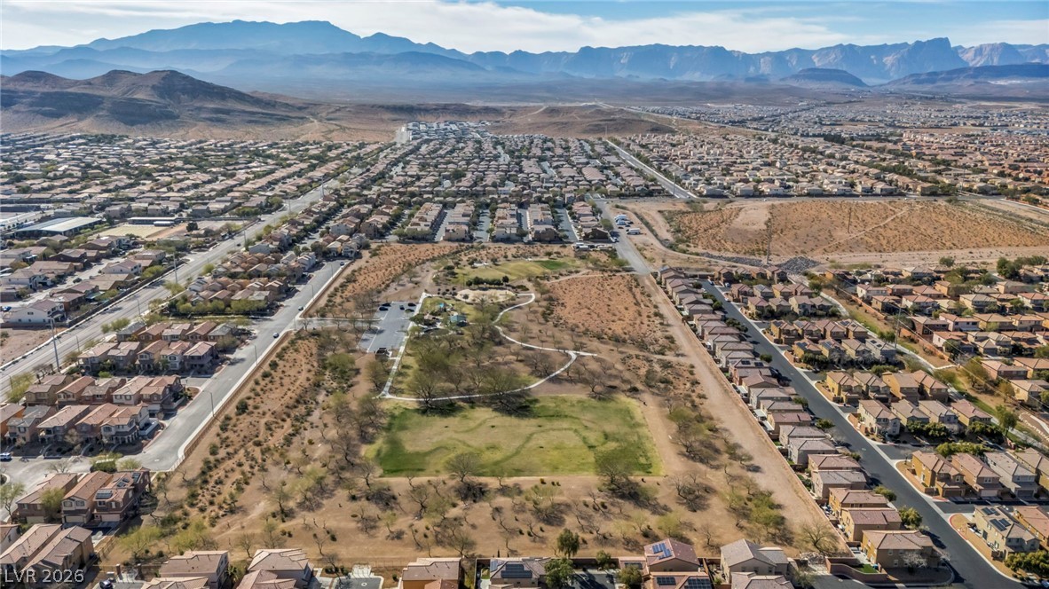 8614 Tara Hill Avenue Las Vegas NV 89148