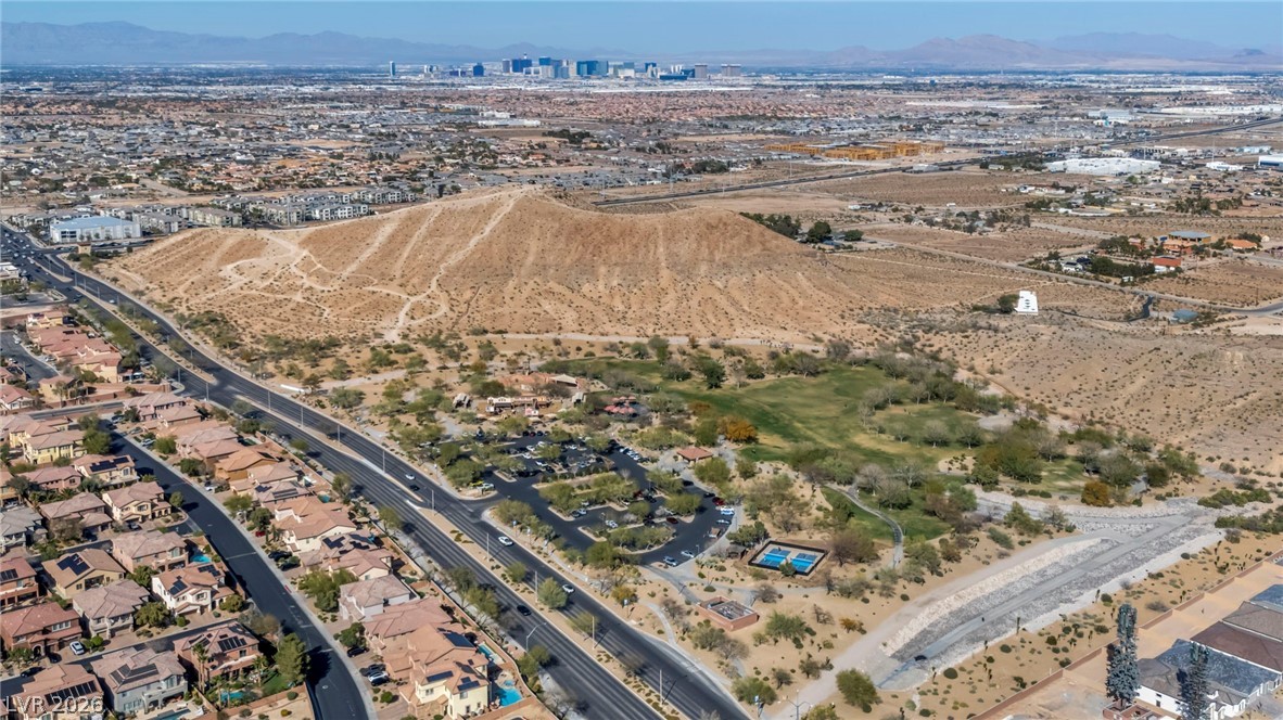 8614 Tara Hill Avenue Las Vegas NV 89148
