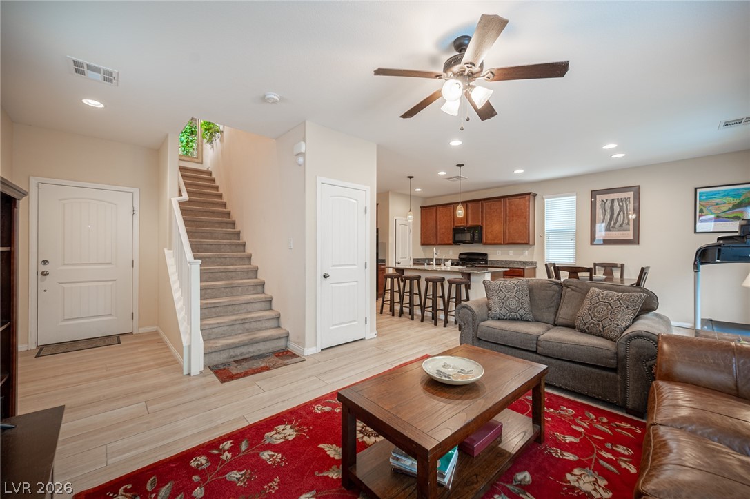 8614 Tara Hill Avenue Las Vegas NV 89148