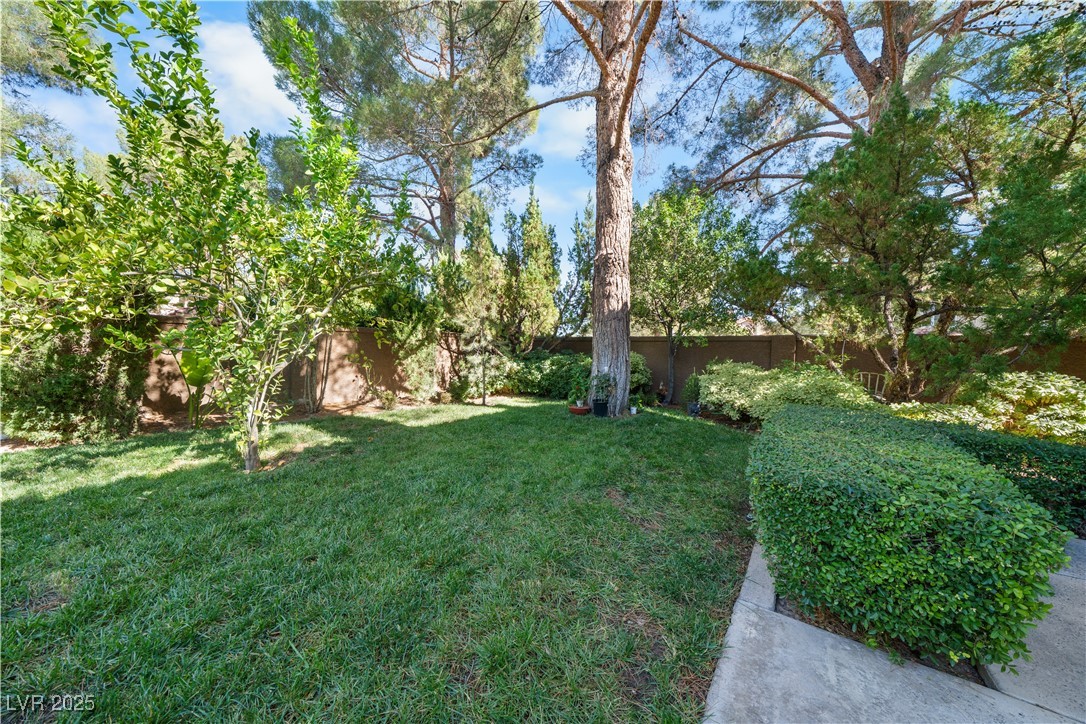 7960 Bermuda Dunes Avenue Las Vegas NV 89113