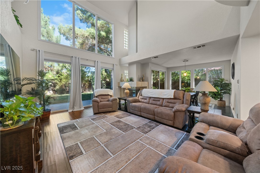 7960 Bermuda Dunes Avenue Las Vegas NV 89113