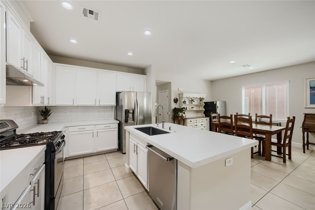 7931 Dell Ridge Avenue Las Vegas NV 89179