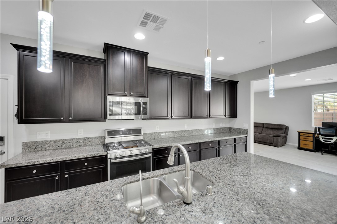 2504 Sable Ridge Henderson NV 89044