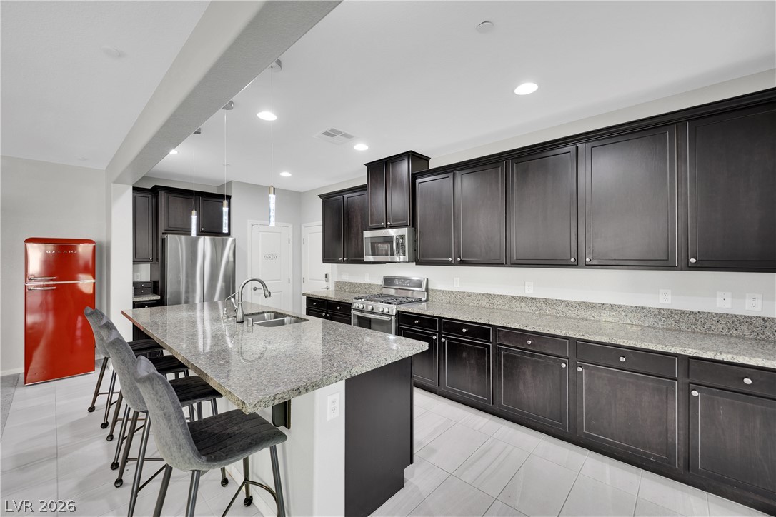 2504 Sable Ridge Henderson NV 89044