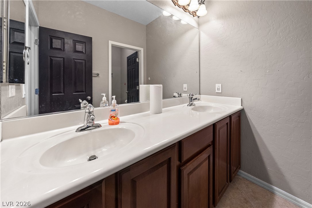 6824 Rolling Oaks Court Las Vegas NV 89131