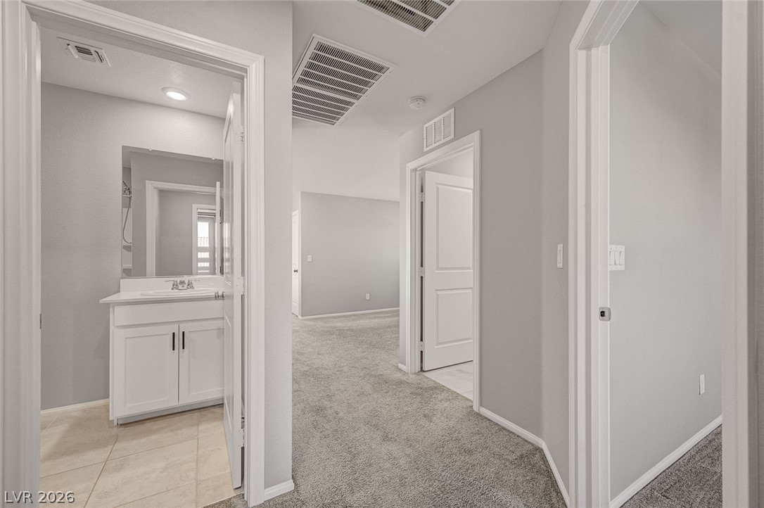 9467 Nottingham Bay Avenue Las Vegas NV 89178