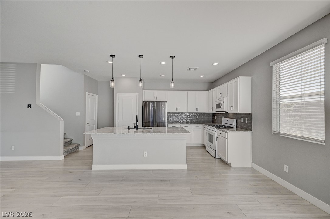 9467 Nottingham Bay Avenue Las Vegas NV 89178