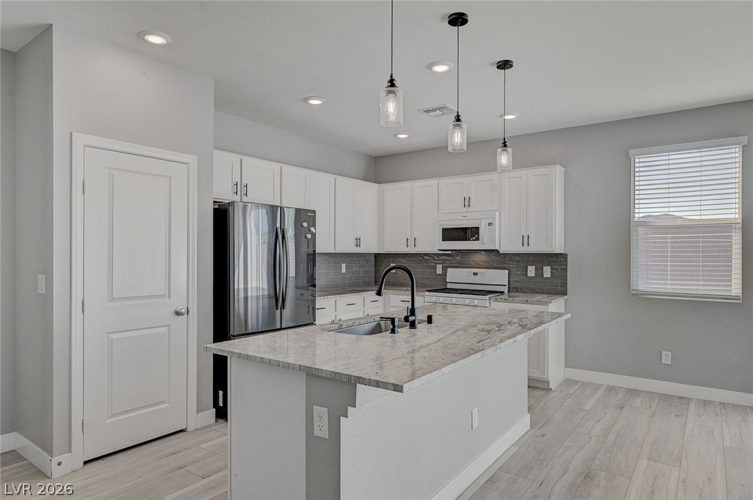 9467 Nottingham Bay Avenue Las Vegas NV 89178