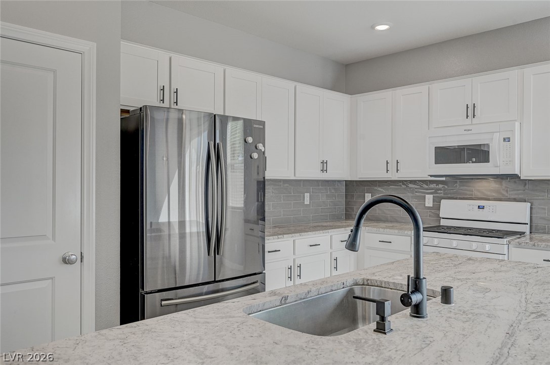 9467 Nottingham Bay Avenue Las Vegas NV 89178