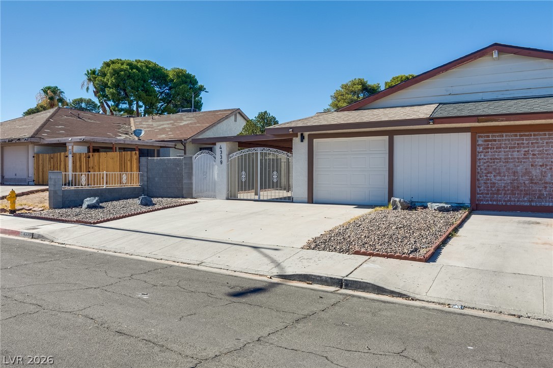 4339 Pinegrove Street Las Vegas NV 89147