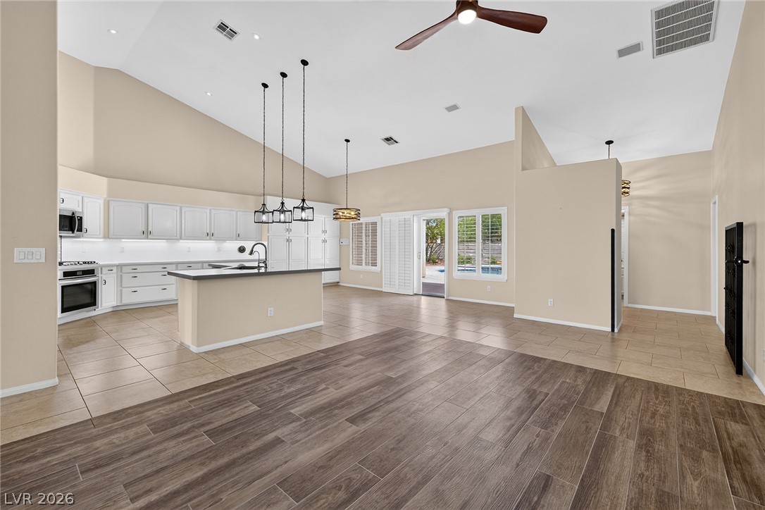 7712 Silver Wells Road Las Vegas NV 89149