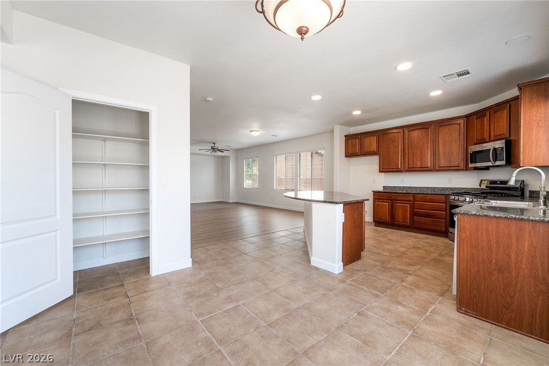 5725 Awakening Street North Las Vegas NV 89081
