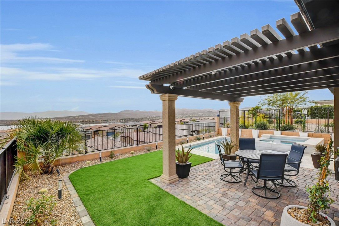 74 Lake Bluff Court Henderson NV 89011