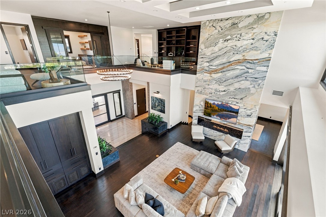6 Bright Hollow Court Las Vegas NV 89135