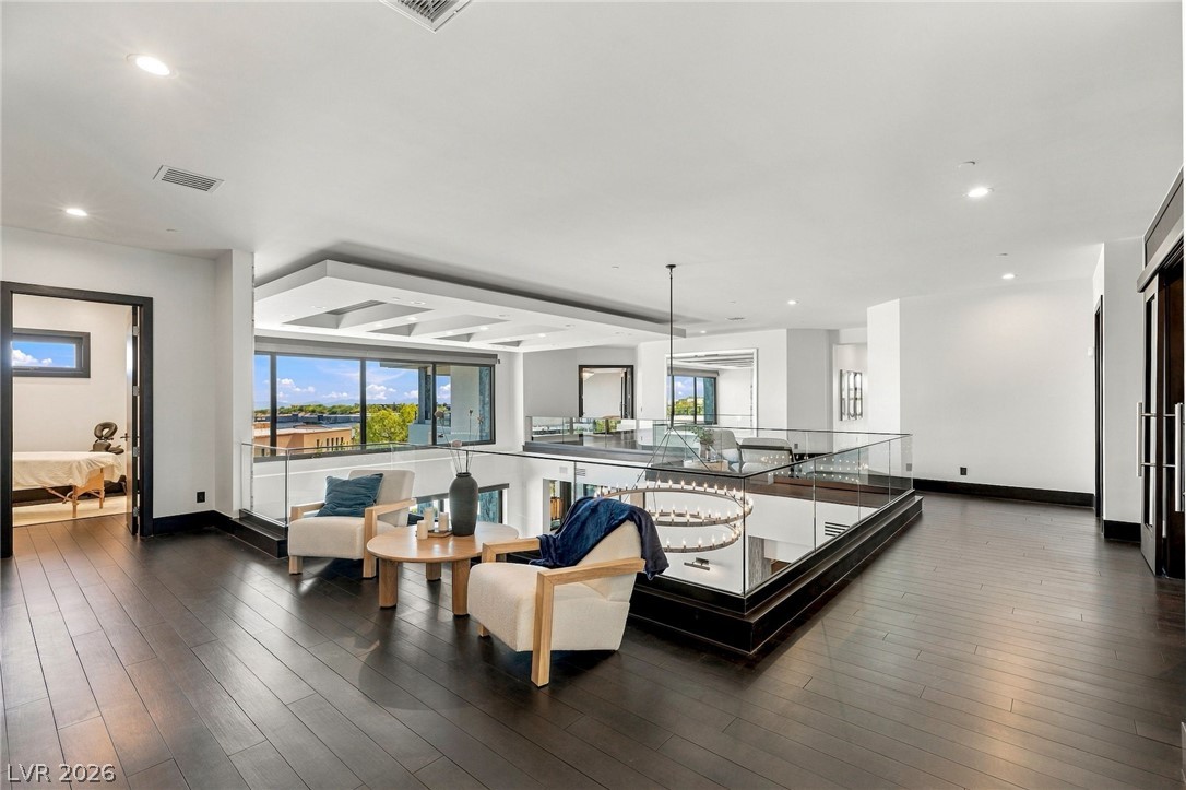 6 Bright Hollow Court Las Vegas NV 89135