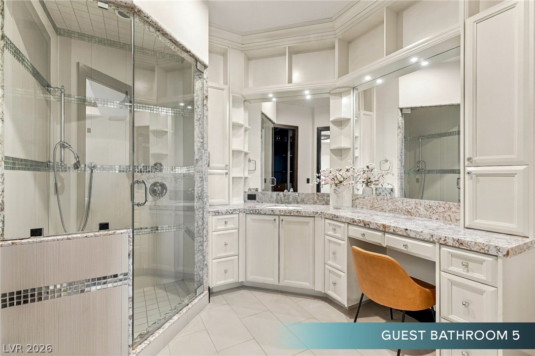 6 Bright Hollow Court Las Vegas NV 89135