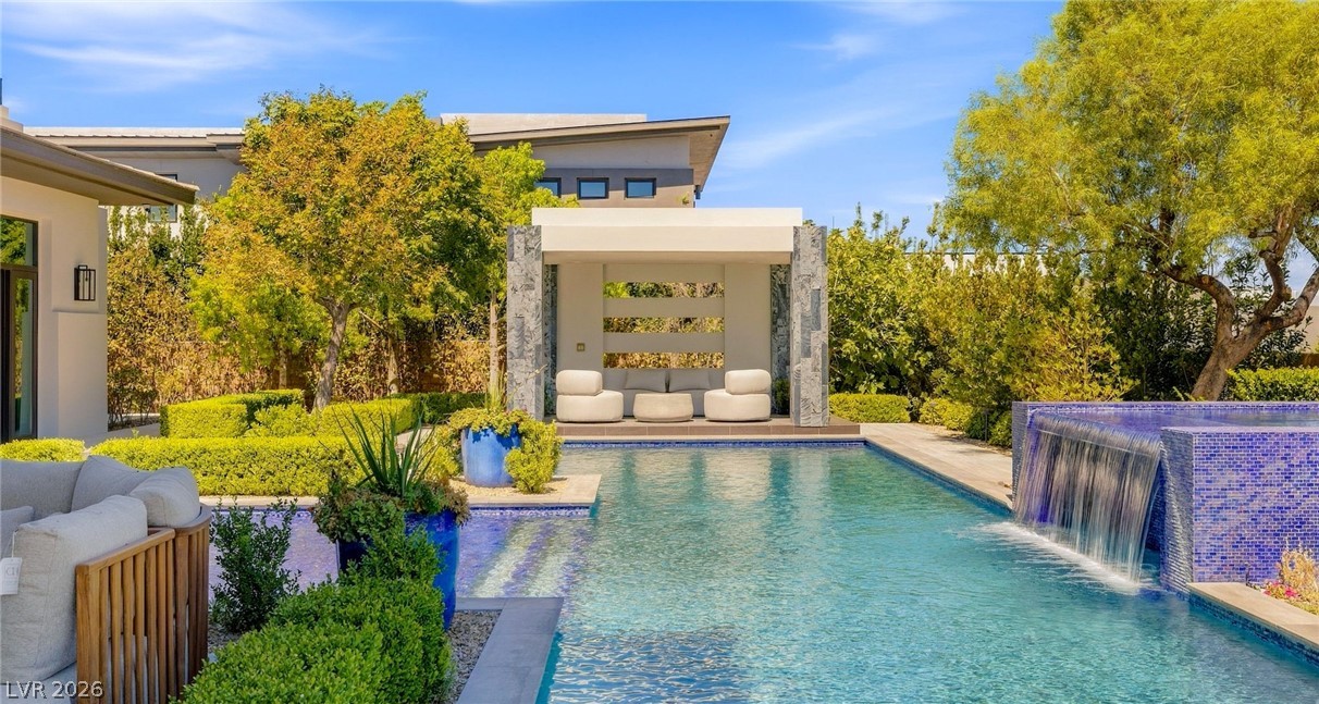 6 Bright Hollow Court Las Vegas NV 89135