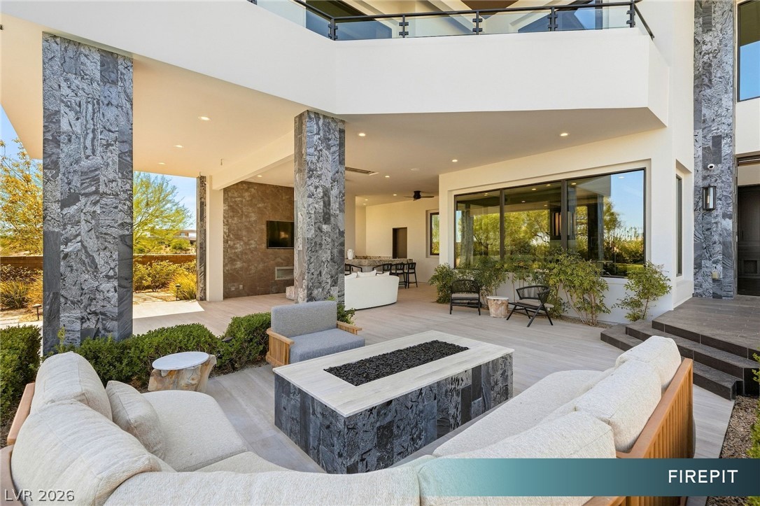 6 Bright Hollow Court Las Vegas NV 89135