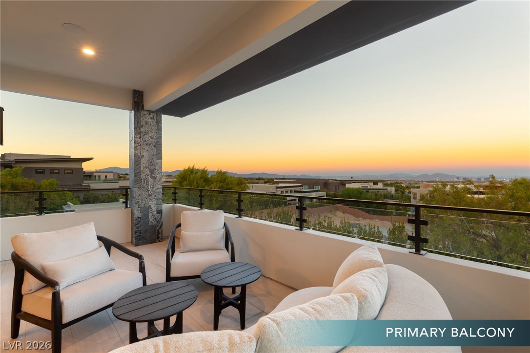 6 Bright Hollow Court Las Vegas NV 89135