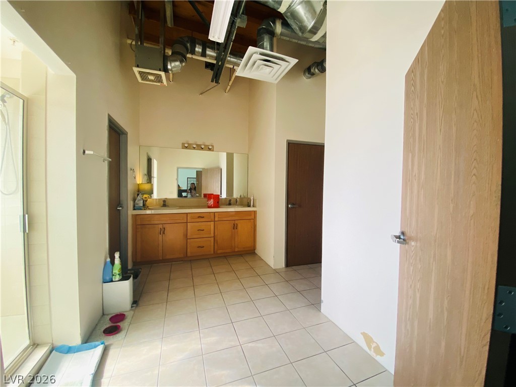 4080 East Post Road C-3 Las Vegas NV 89120