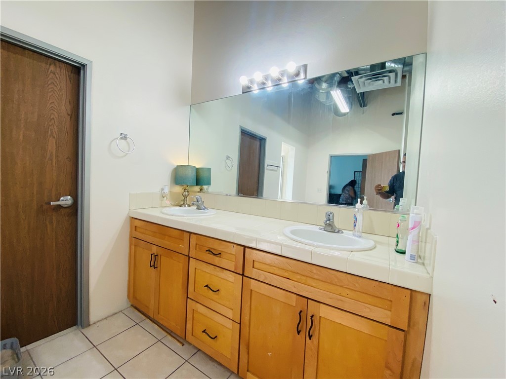 4080 East Post Road C-3 Las Vegas NV 89120