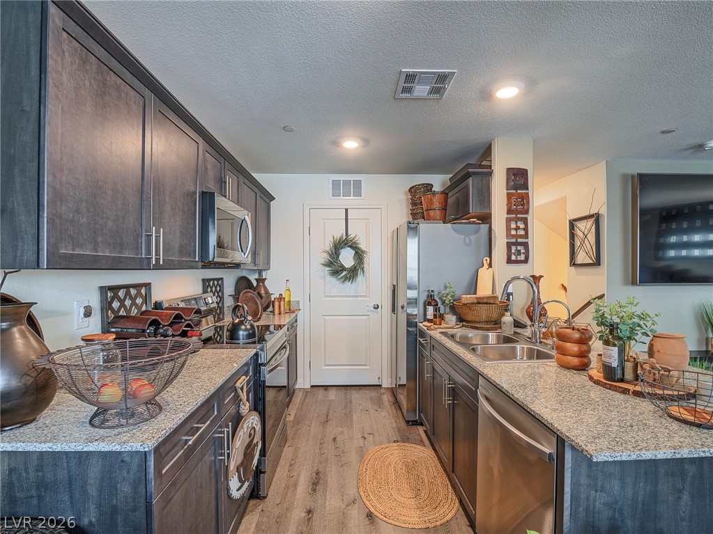 7002 Midnight Bronze Street North Las Vegas NV 89086