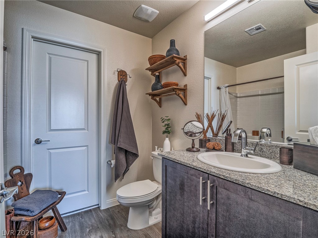 7002 Midnight Bronze Street North Las Vegas NV 89086