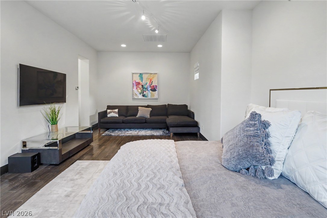 24 Panorama Crest Avenue Las Vegas NV 89135