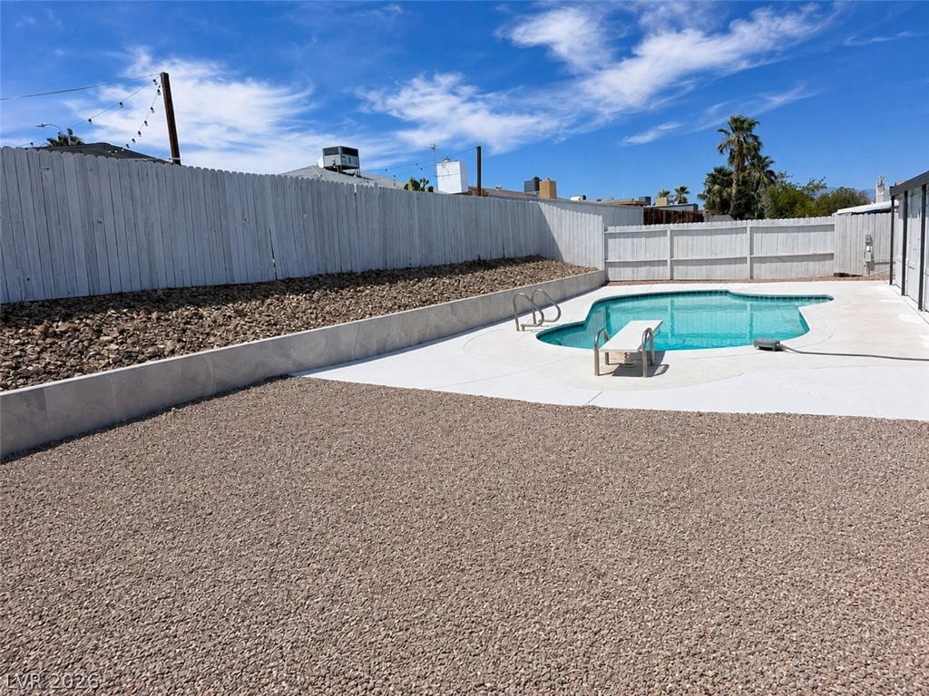 324 Lakehurst Road Las Vegas NV 89145