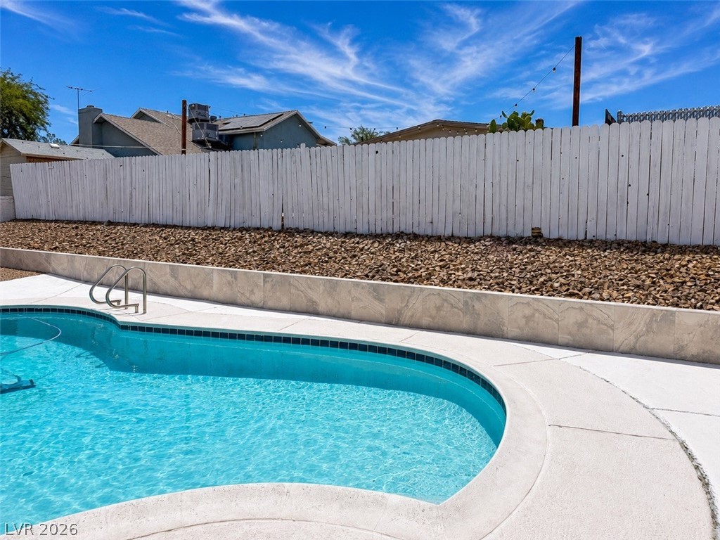 324 Lakehurst Road Las Vegas NV 89145