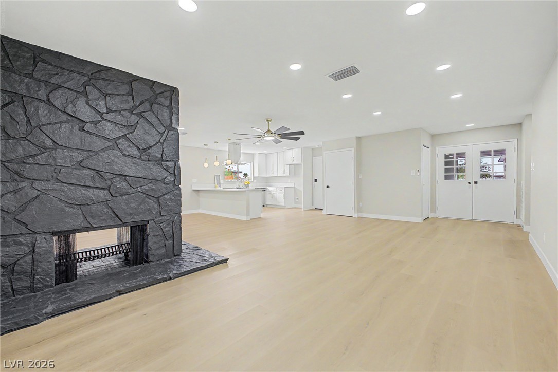 324 Lakehurst Road Las Vegas NV 89145